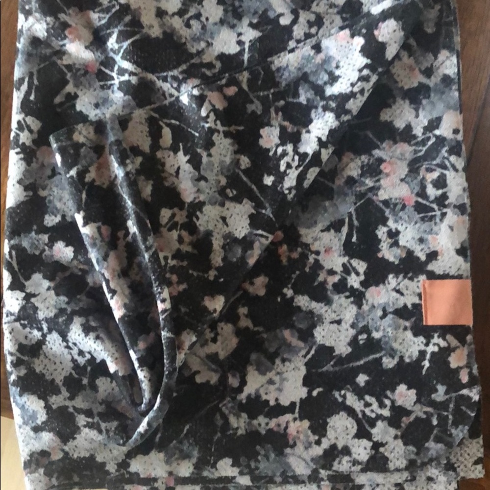 Lululemon The Towel